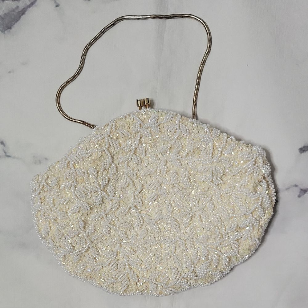 Vintage La Regale Elegant Cream Beaded Clutch